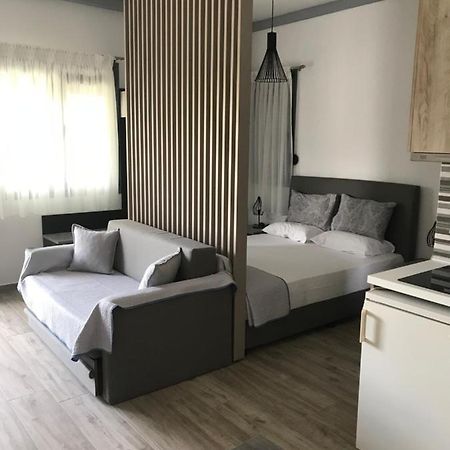 Hotel Savvas House à Neos Marmaras Extérieur photo