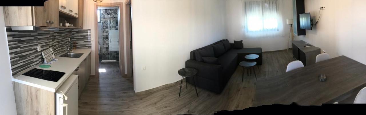 Hotel Savvas House à Neos Marmaras Extérieur photo