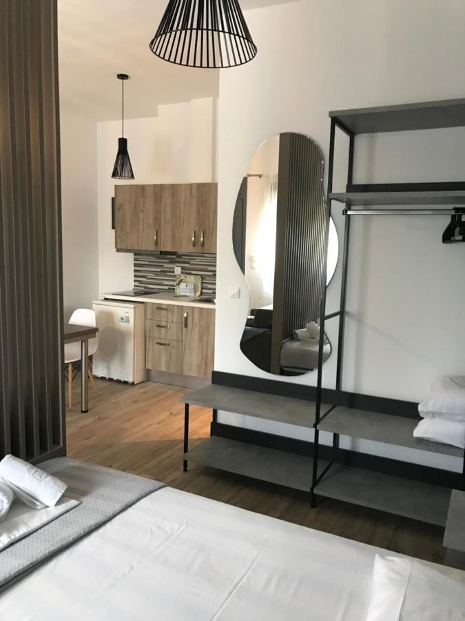 Hotel Savvas House à Neos Marmaras Extérieur photo