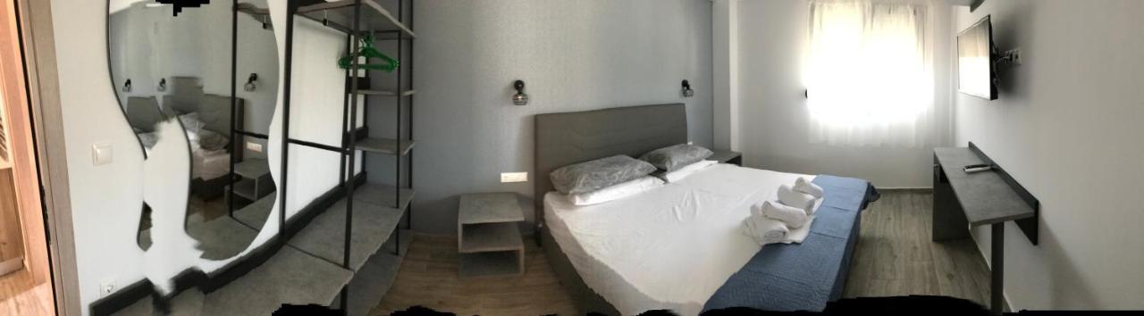 Hotel Savvas House à Neos Marmaras Extérieur photo